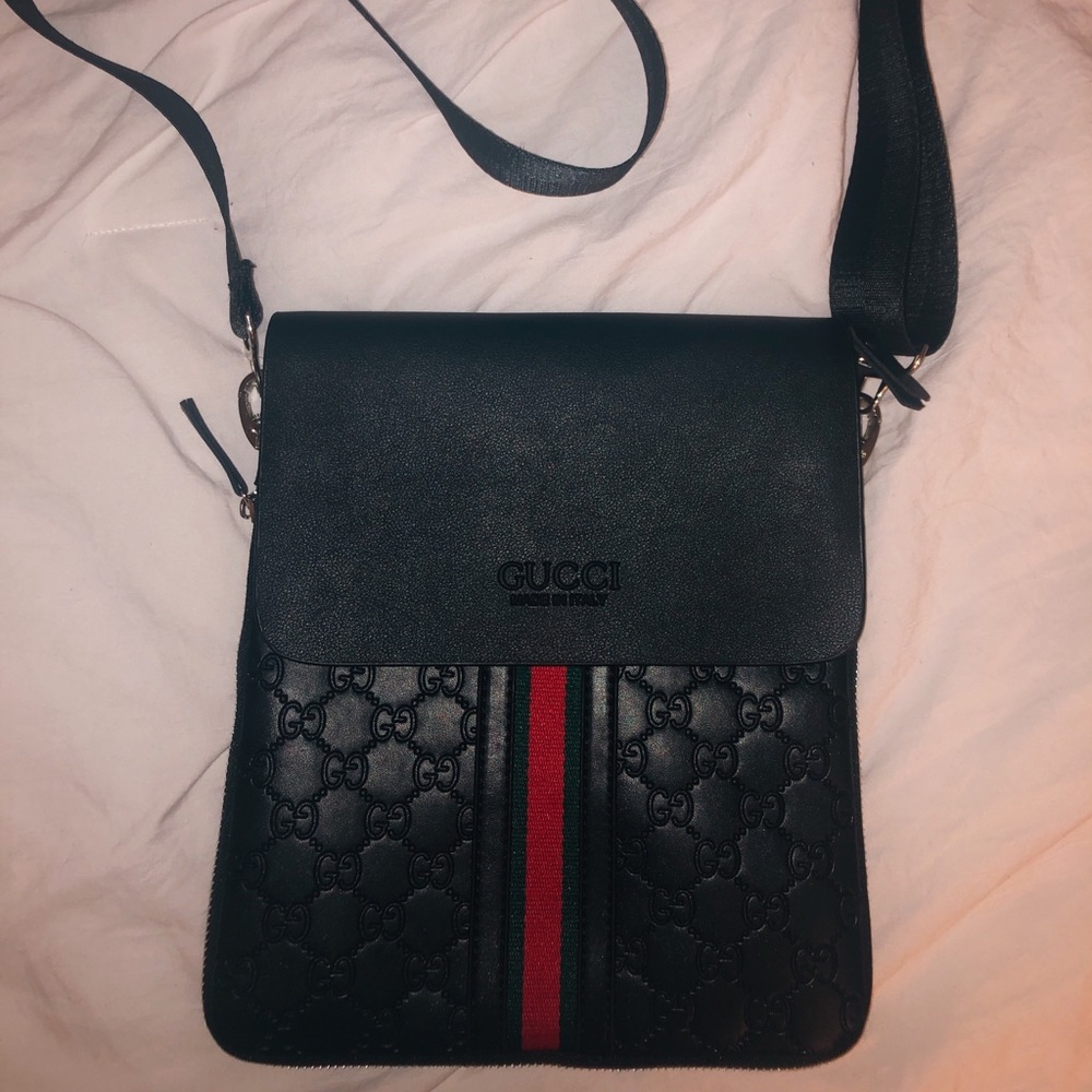 Gucci cross body bag